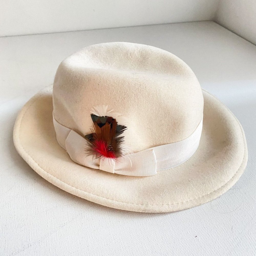 Vintage Eaton's Cream Ivory Bow Feather Detail  Unisex Fedora M - Picture 2 of 8